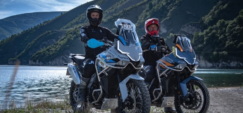 Команда «Роллинг Мото» на ZONTES 703-F – победители ралли Alpha Race 2025!