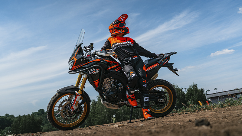 Как выбрать наколенники для езды на мотоцикле?