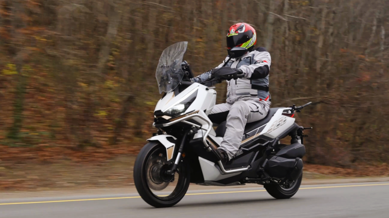 Слияние противоположностей: максискутер ZONTES 368G двойного назначения