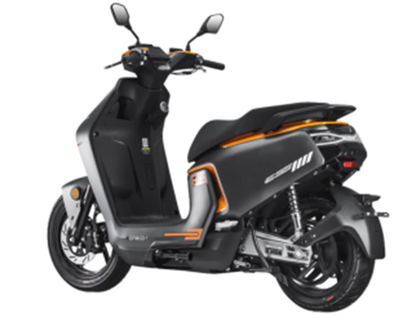 Скутер CINECO ES5 (ZS5000DT) Скутер CINECO ES5 (ZS5000DT)