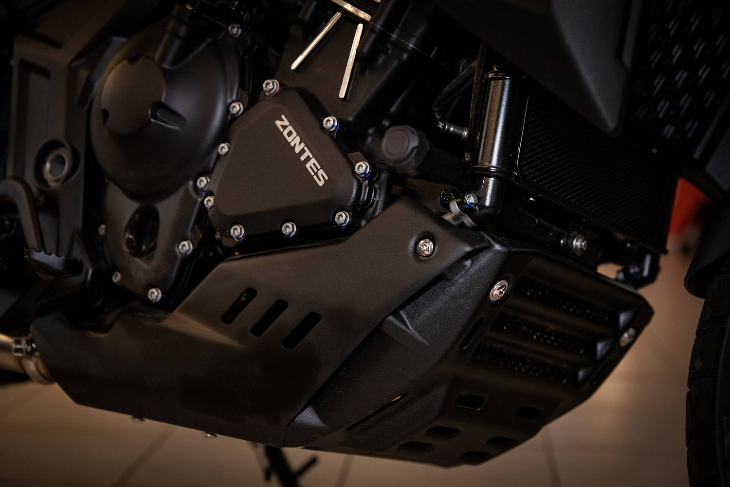 Мотоцикл ZONTES ZT703-F 21/18