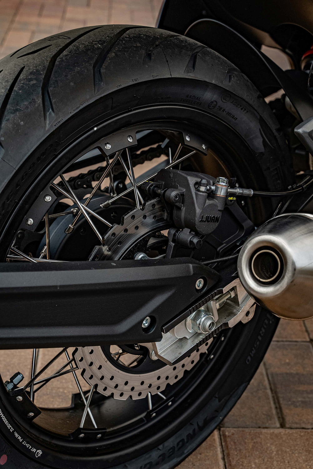 Мотоцикл CYCLONE RE5 (SR600)