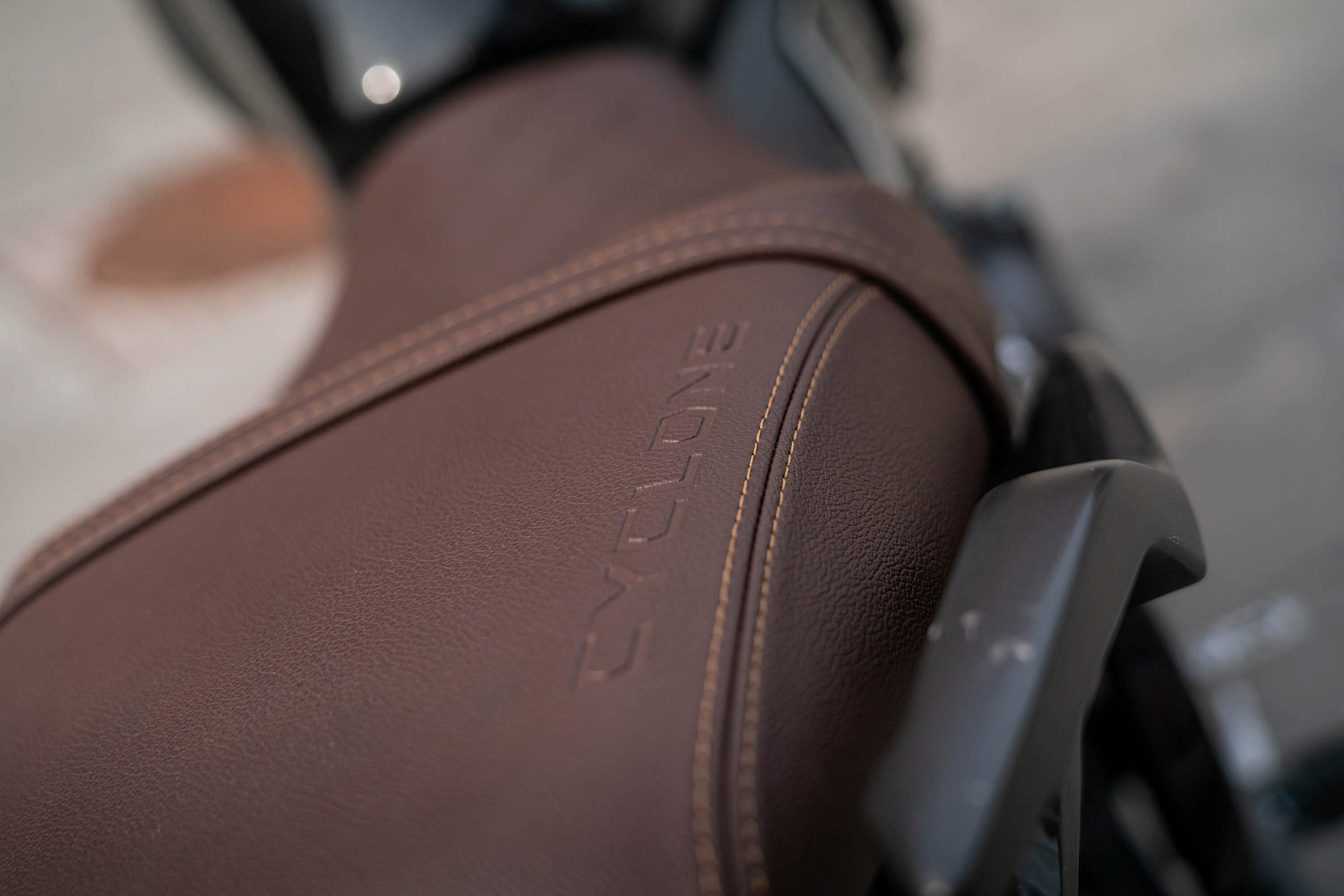 Мотоцикл CYCLONE RE5 (SR600)