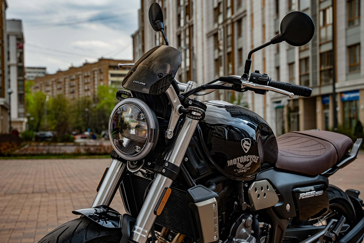 Мотоцикл CYCLONE RE5 (SR600)