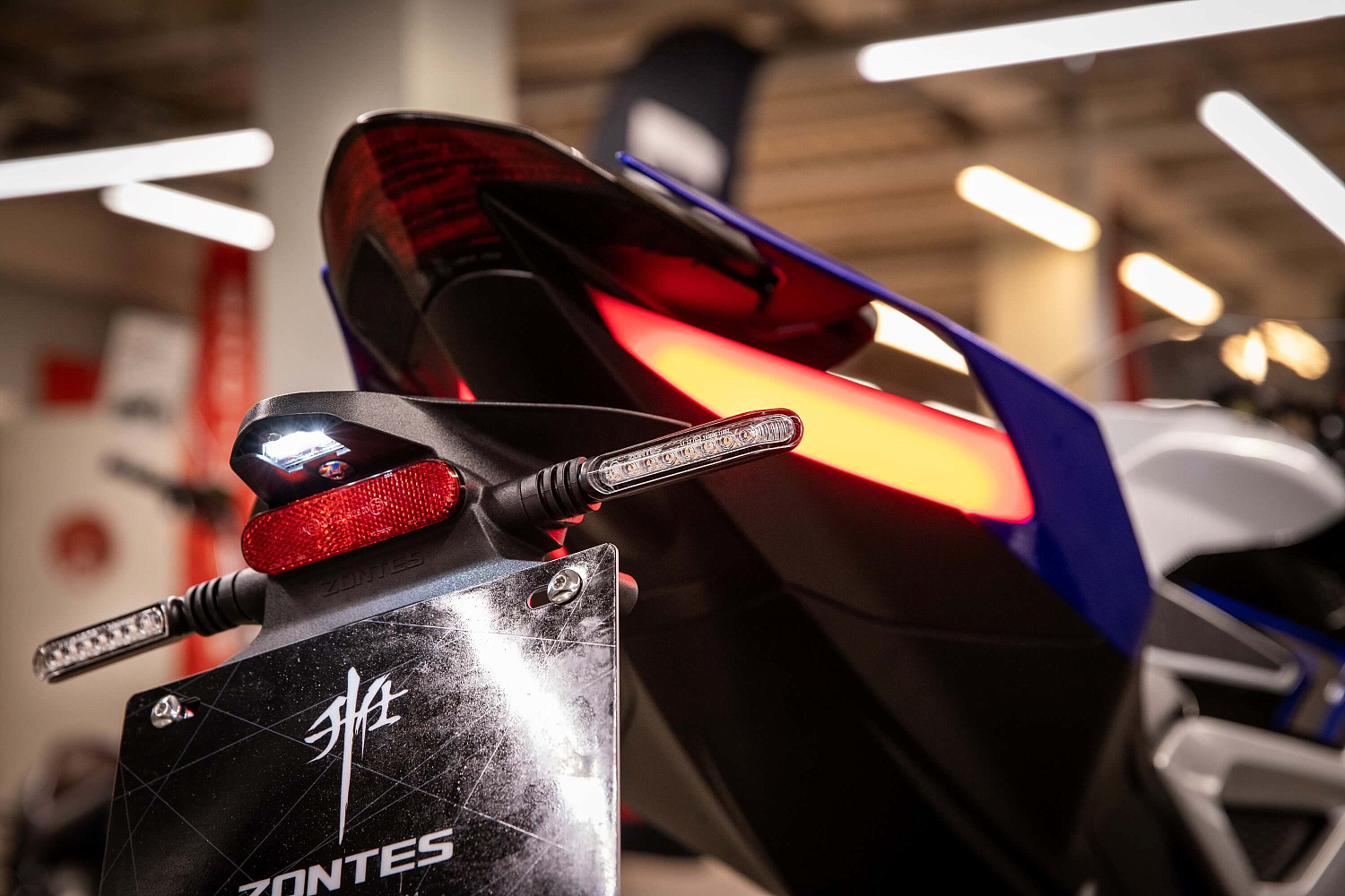 Мотоцикл ZONTES ZT703-RR