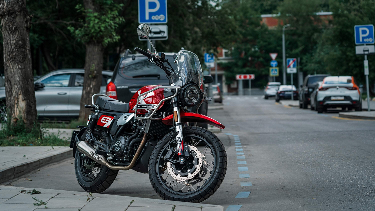 Мотоцикл CYCLONE RE3 Scrambler