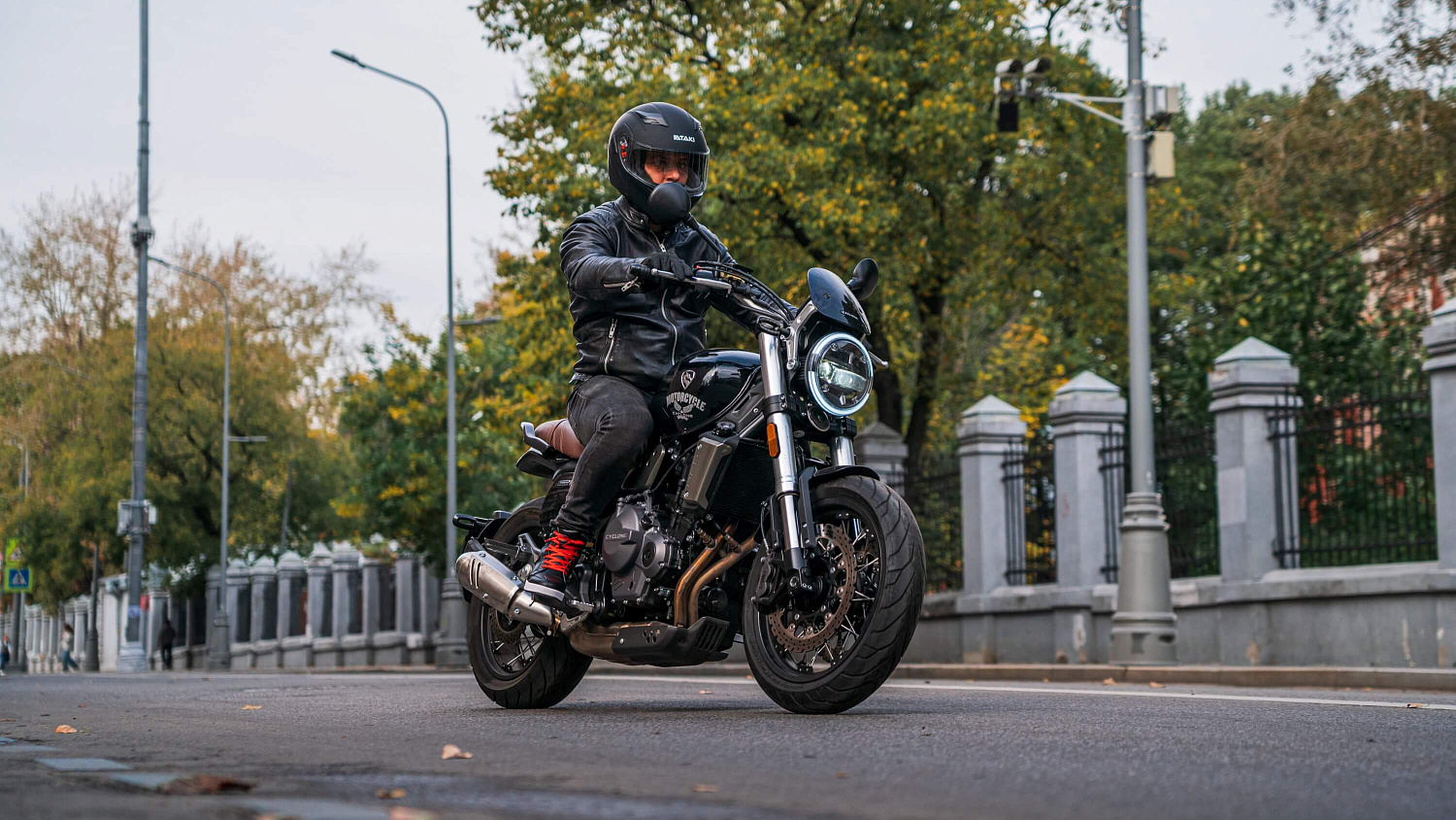 Мотоцикл CYCLONE RE5 (SR600)