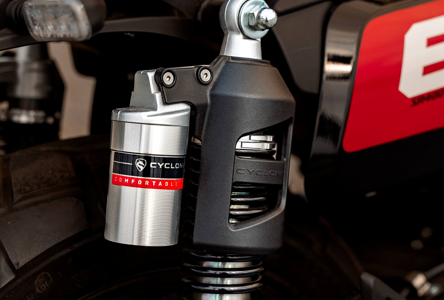 Мотоцикл CYCLONE RE3 Scrambler