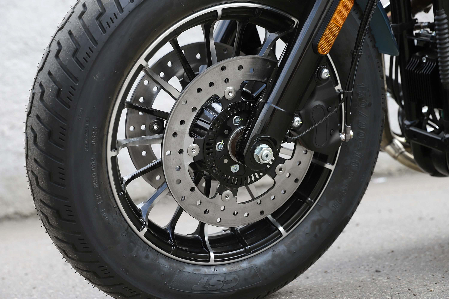 Мотоцикл GROZA V1200