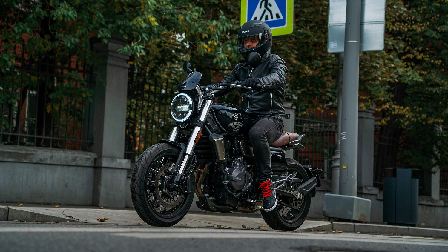 Мотоцикл CYCLONE RE5 (SR600)