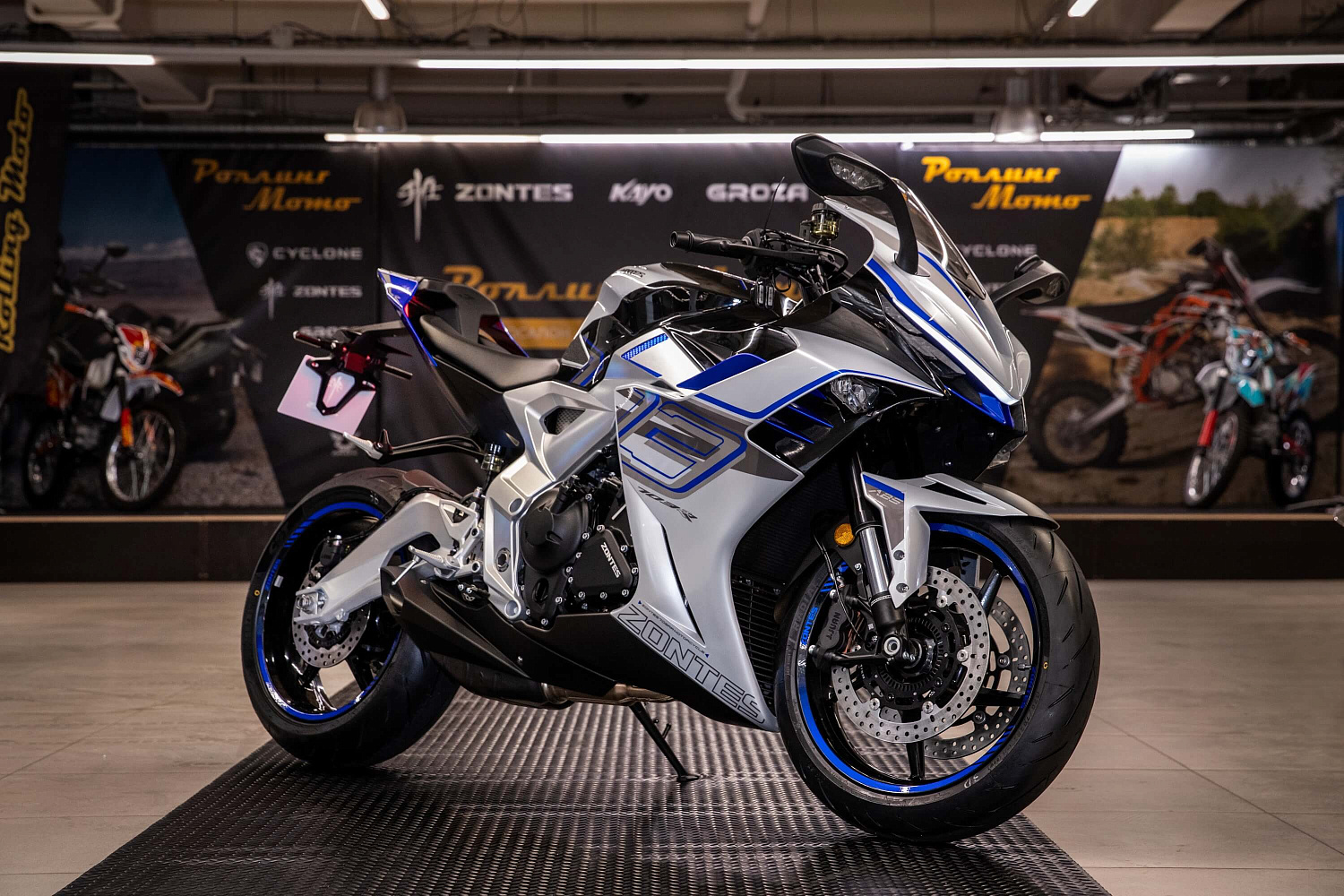 Мотоцикл ZONTES ZT703-RR