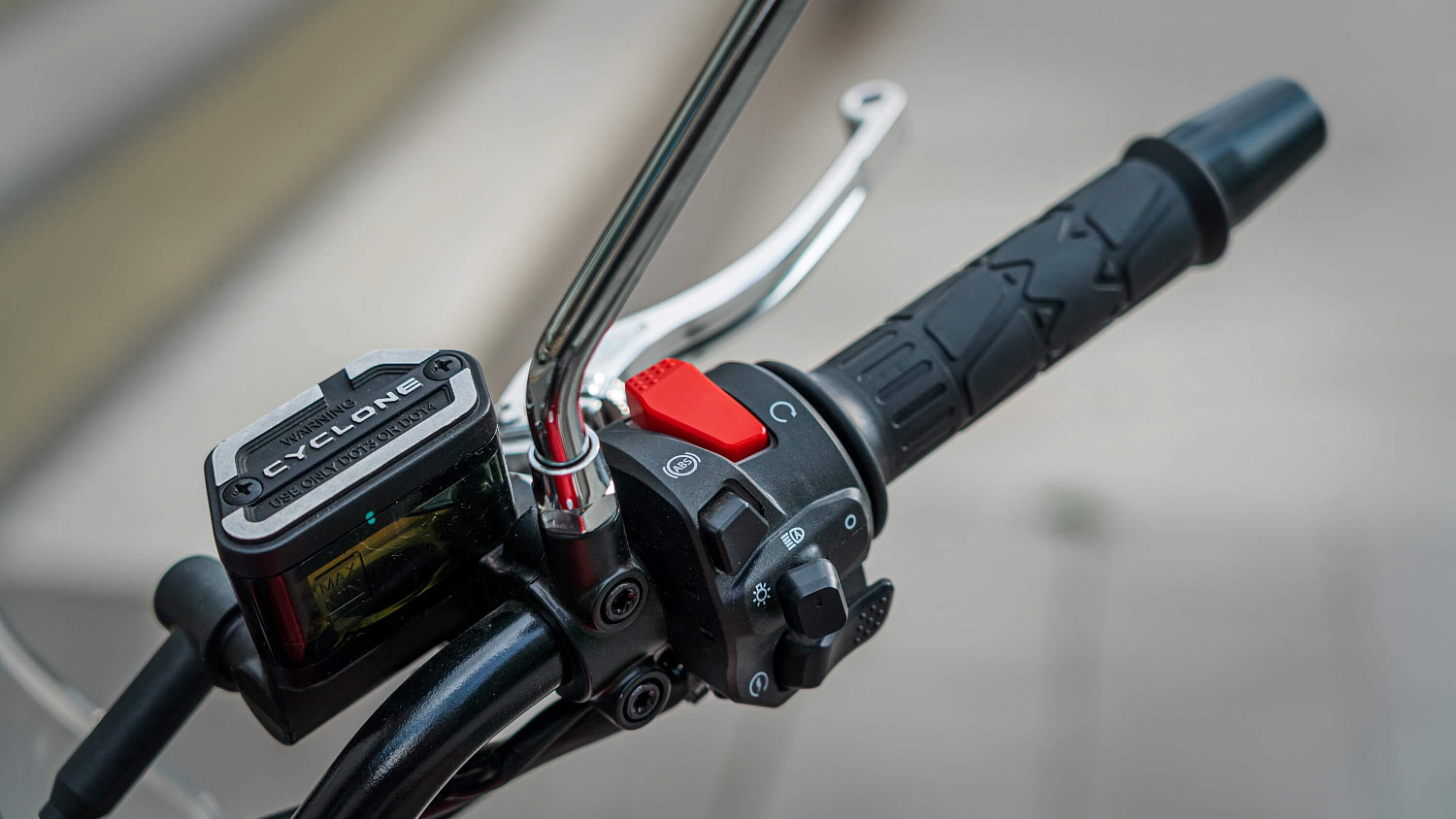 Мотоцикл CYCLONE RE3 Scrambler