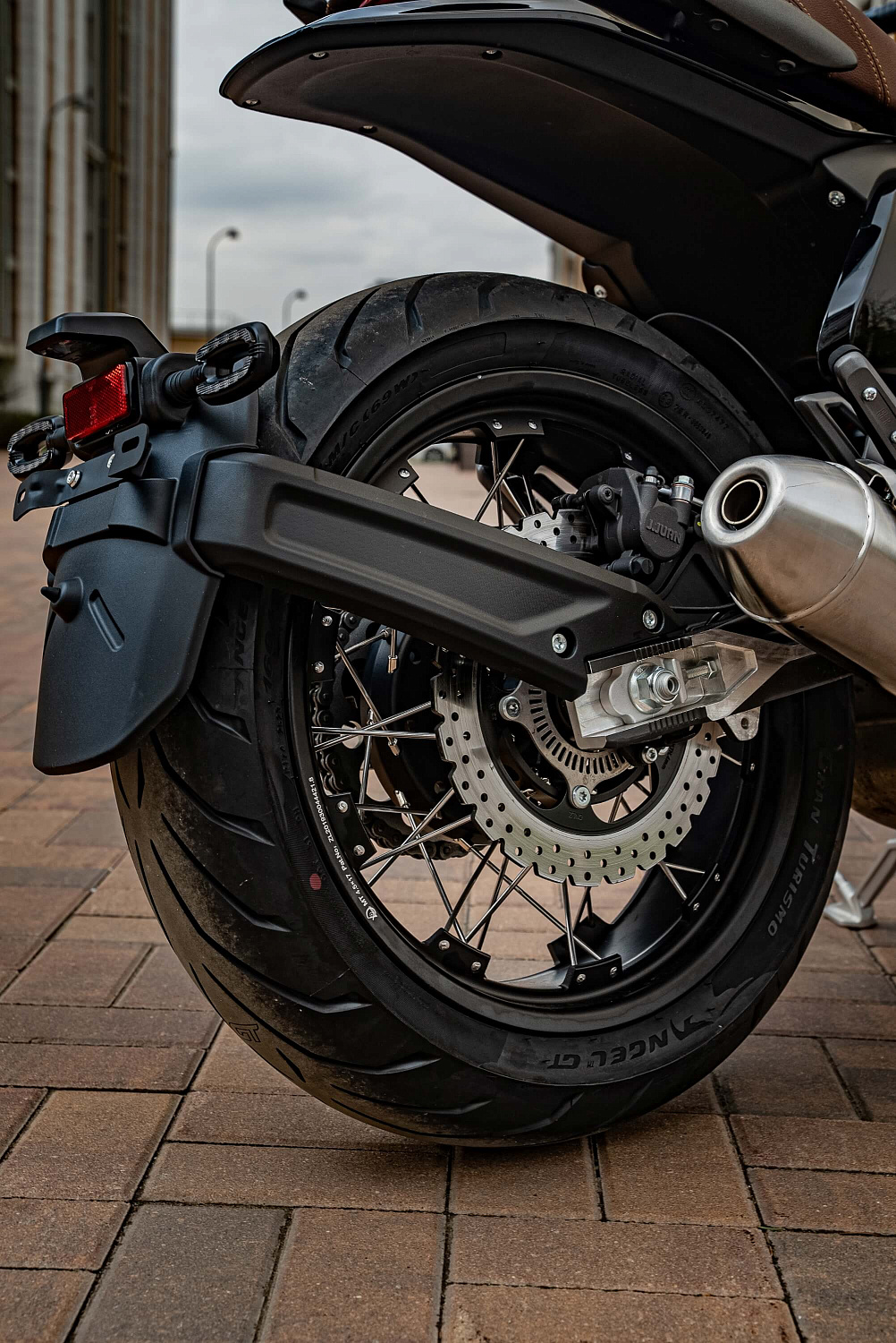 Мотоцикл CYCLONE RE5 (SR600)