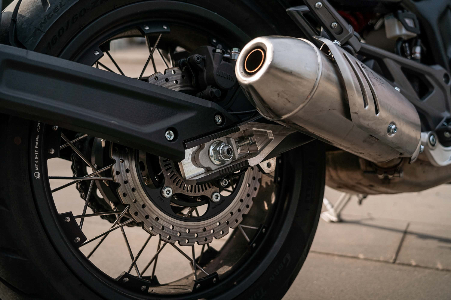 Мотоцикл CYCLONE RE5 (SR600)