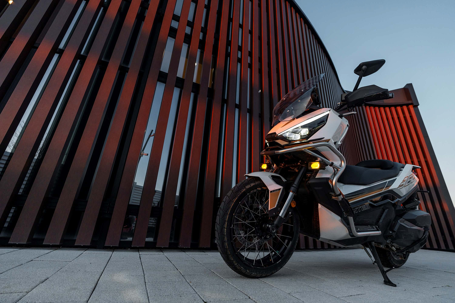 Максискутер ZONTES ZT368-G