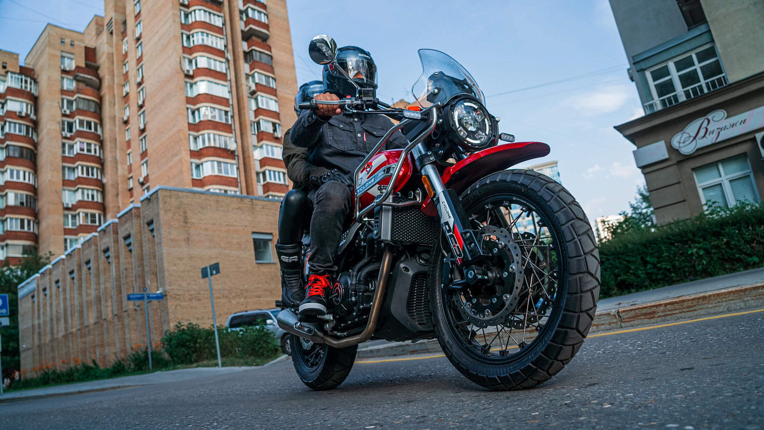 Мотоцикл CYCLONE RE3 Scrambler