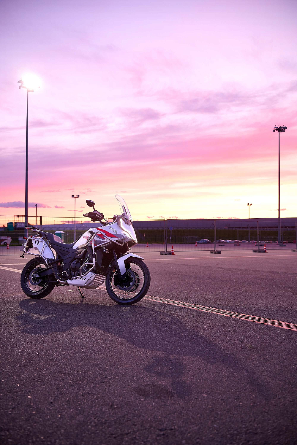 Мотоцикл ZONTES ZT703-F 21/18