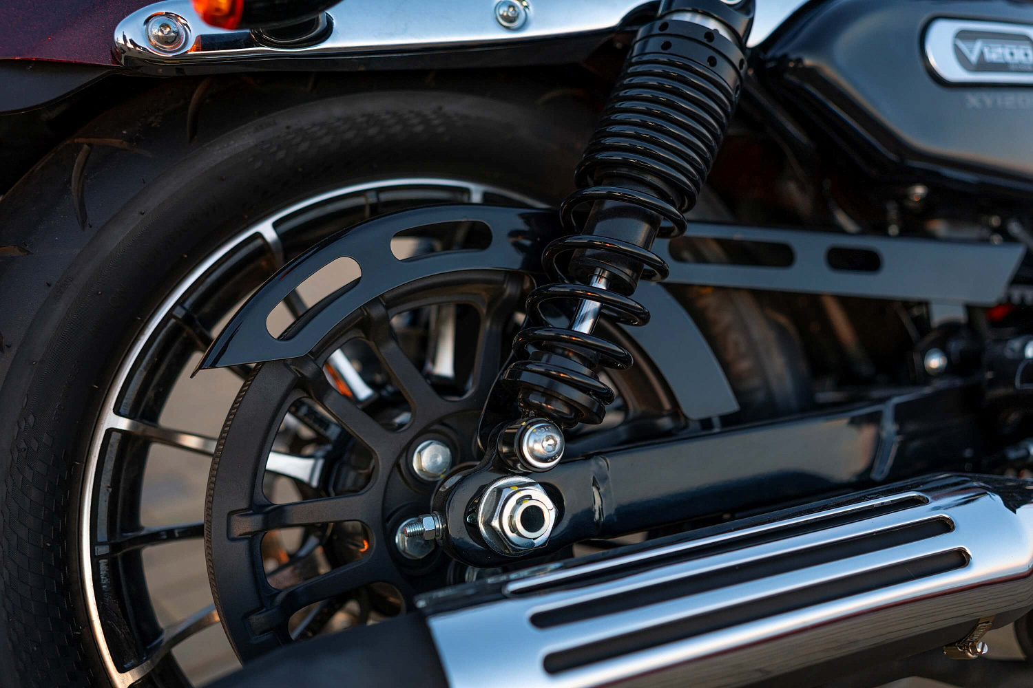 Мотоцикл GROZA V1200