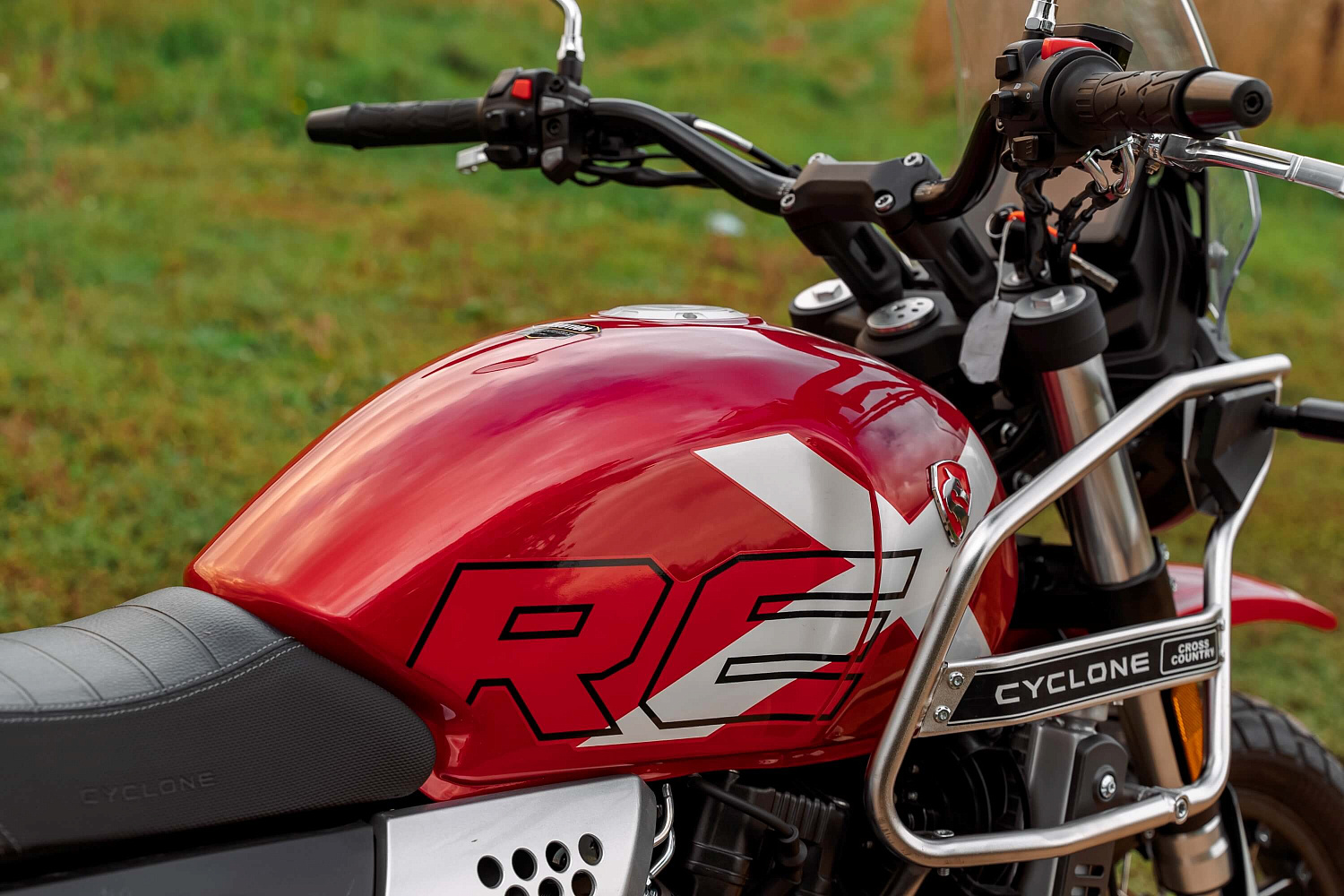 Мотоцикл CYCLONE RE3 Scrambler