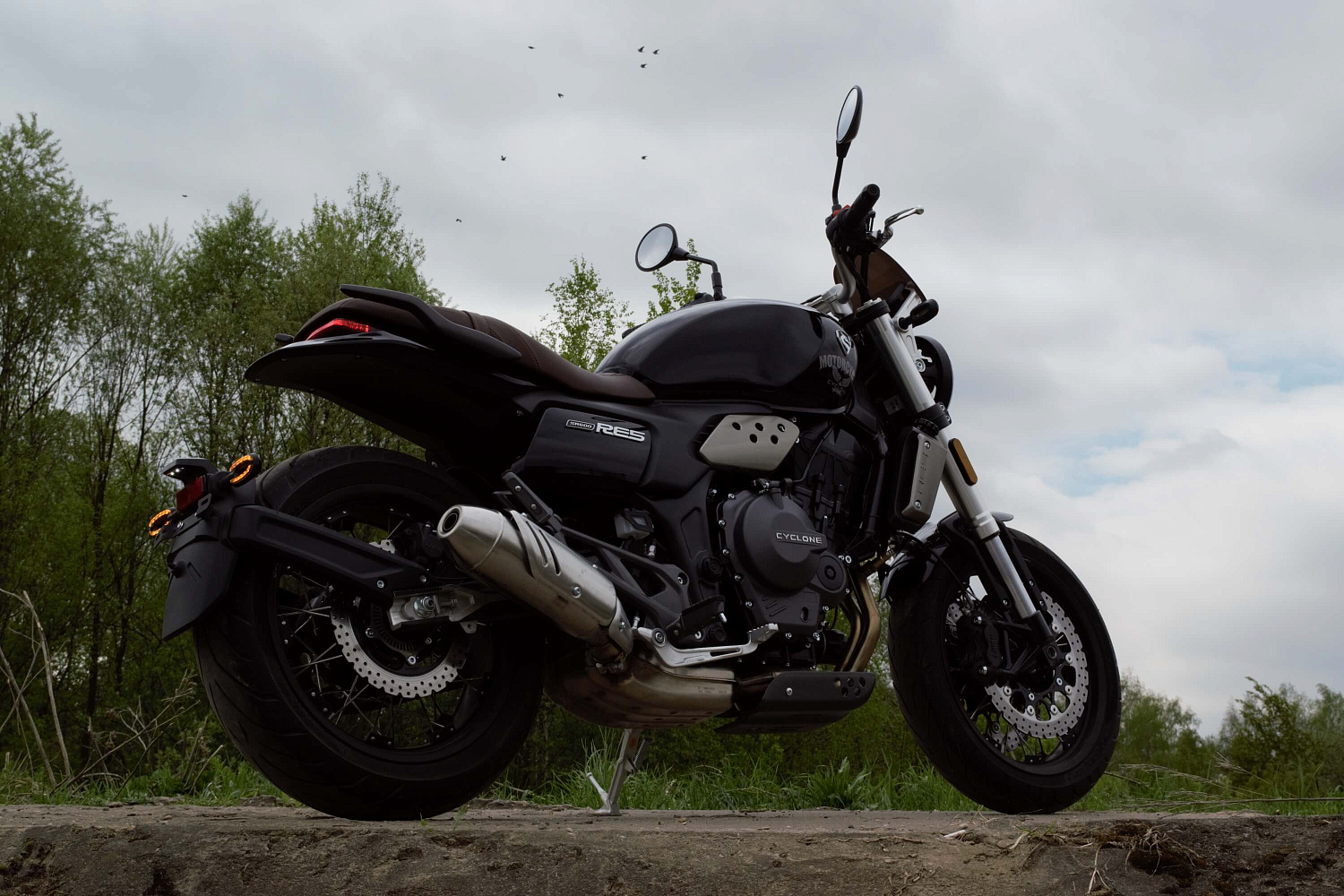Мотоцикл CYCLONE RE5 (SR600)