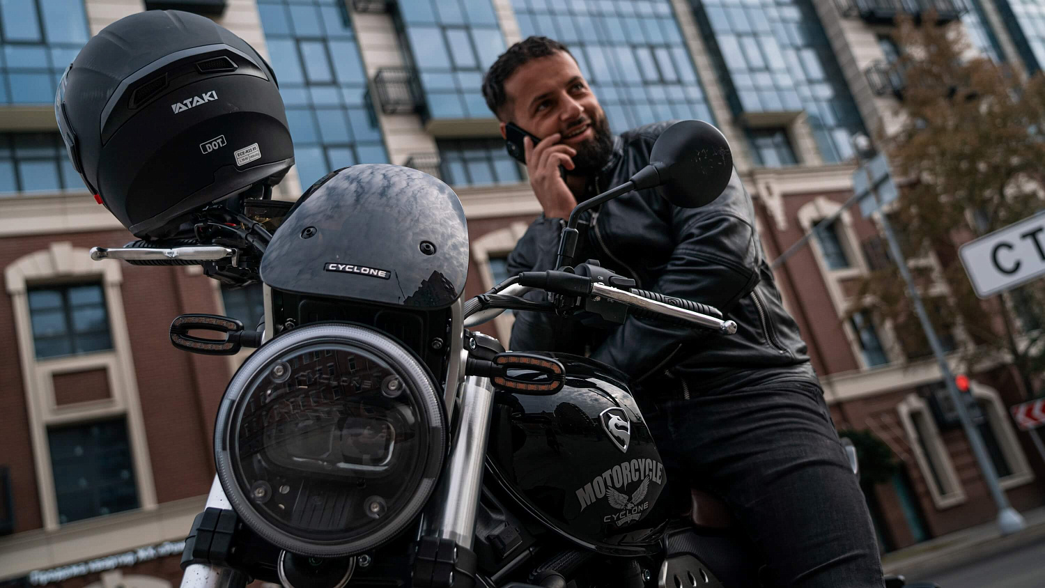 Мотоцикл CYCLONE RE5 (SR600)