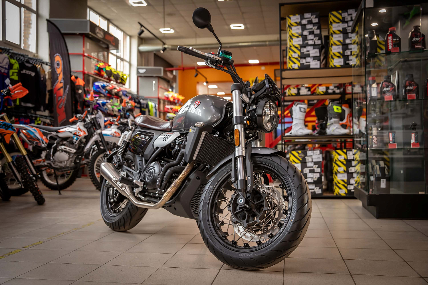 Мотоцикл CYCLONE RE3