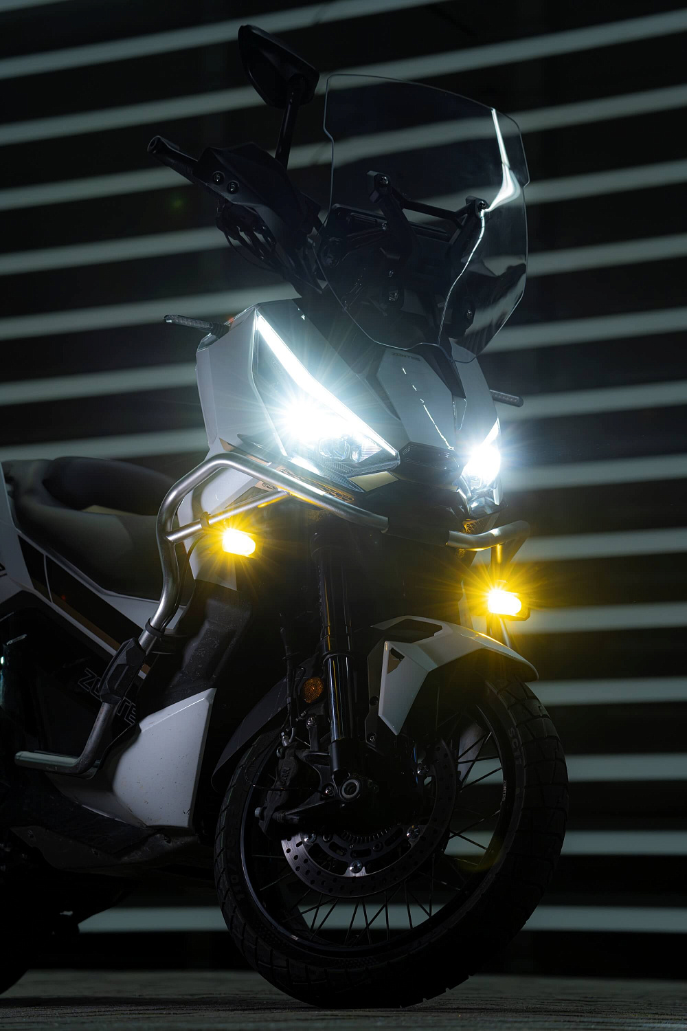 Максискутер ZONTES ZT368-G