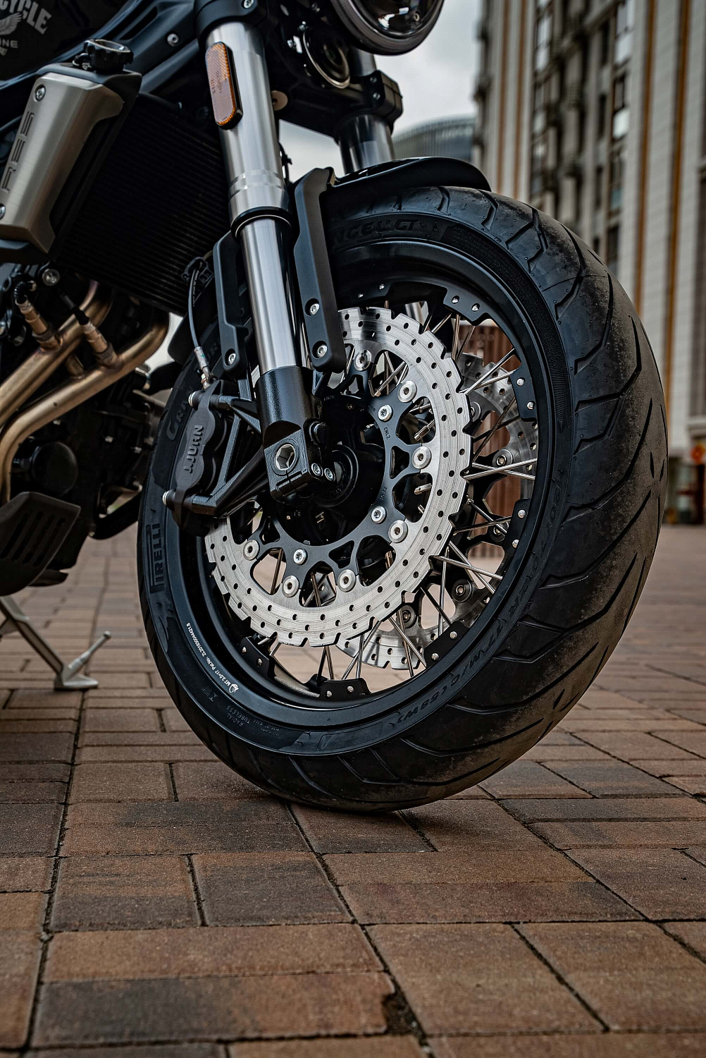 Мотоцикл CYCLONE RE5 (SR600)