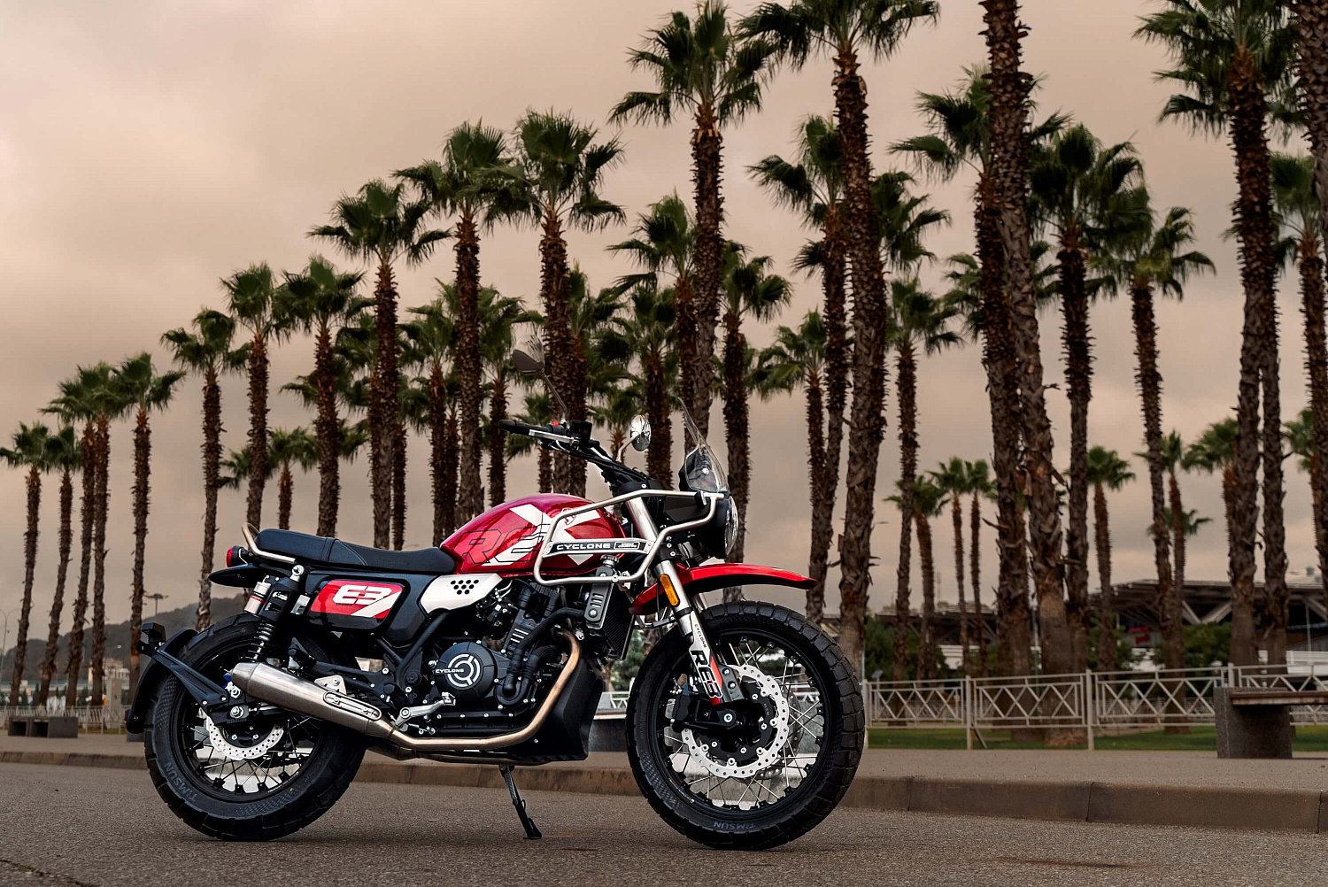 Мотоцикл CYCLONE RE3 Scrambler