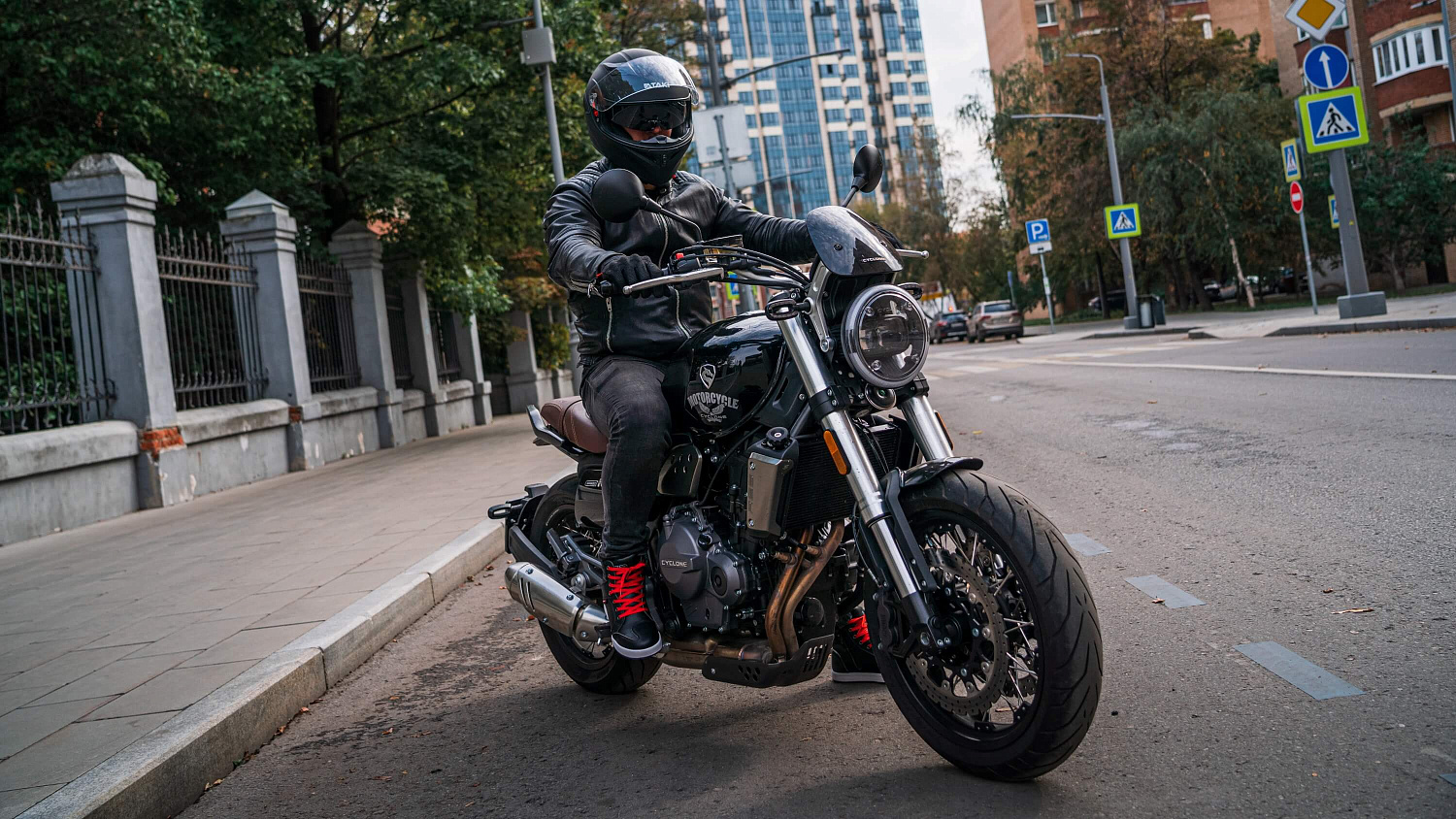 Мотоцикл CYCLONE RE5 (SR600)