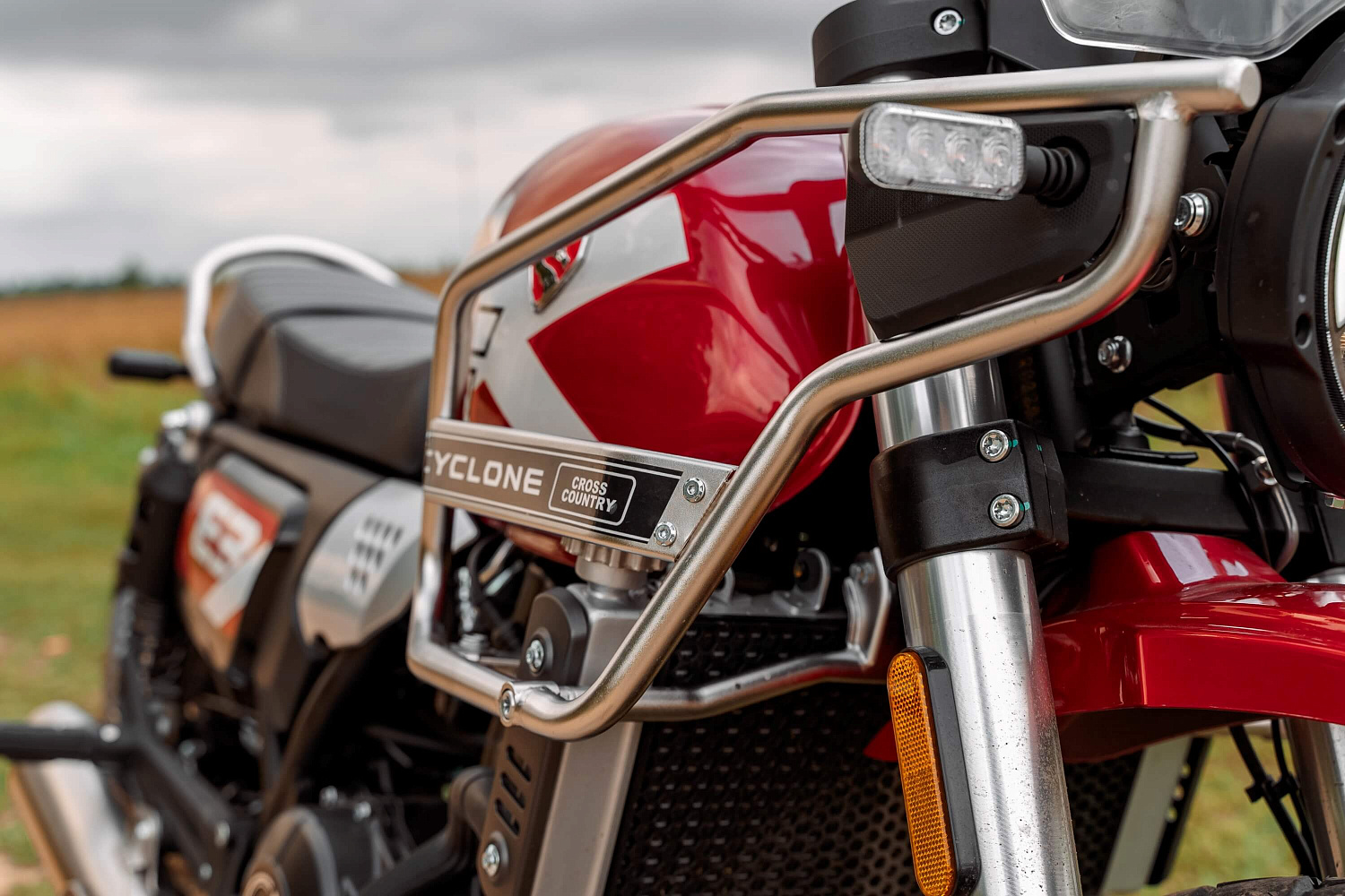 Мотоцикл CYCLONE RE3 Scrambler