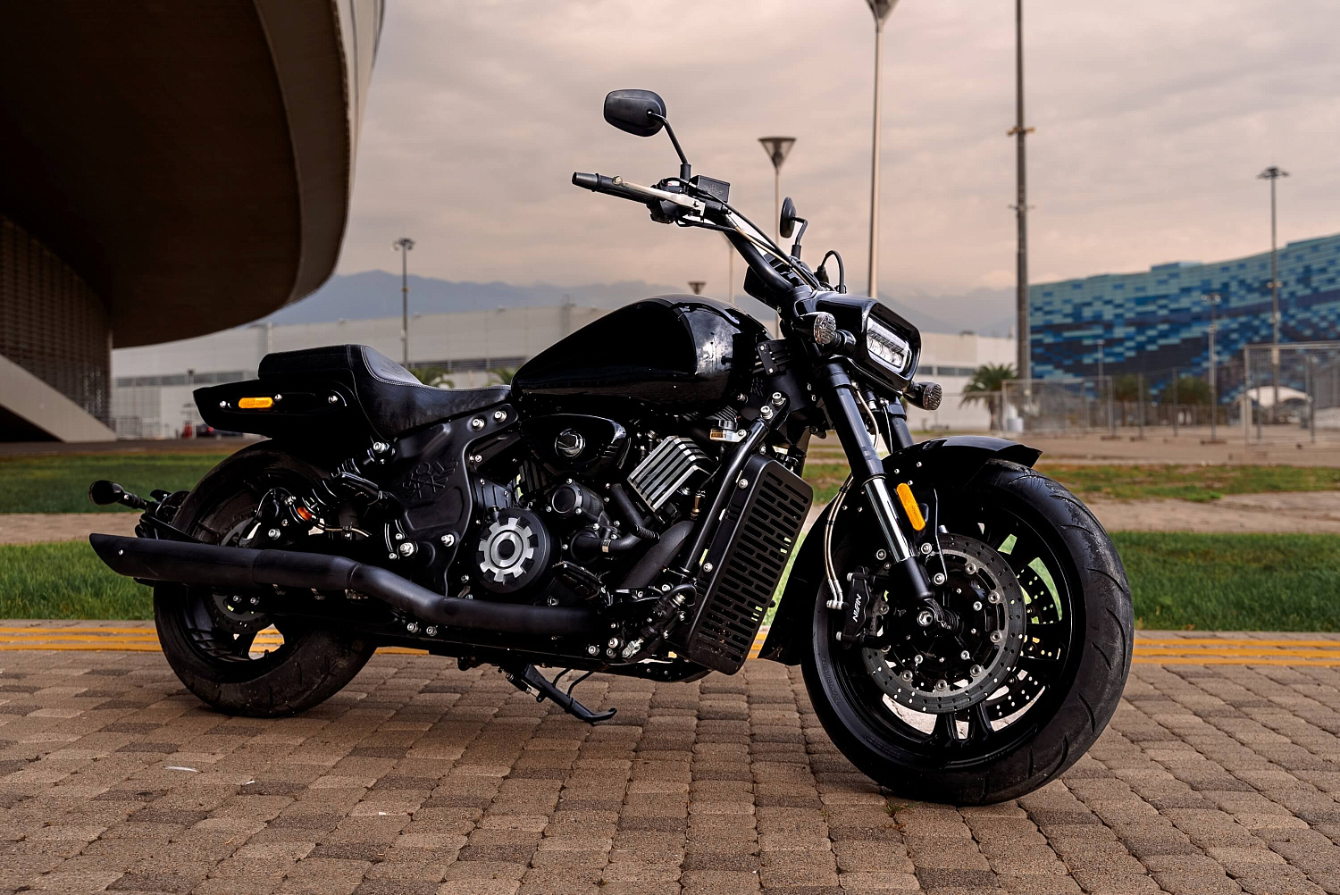 Мотоцикл GROZA YL800