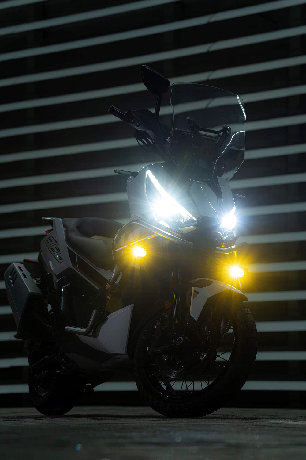 Максискутер ZONTES ZT368-G