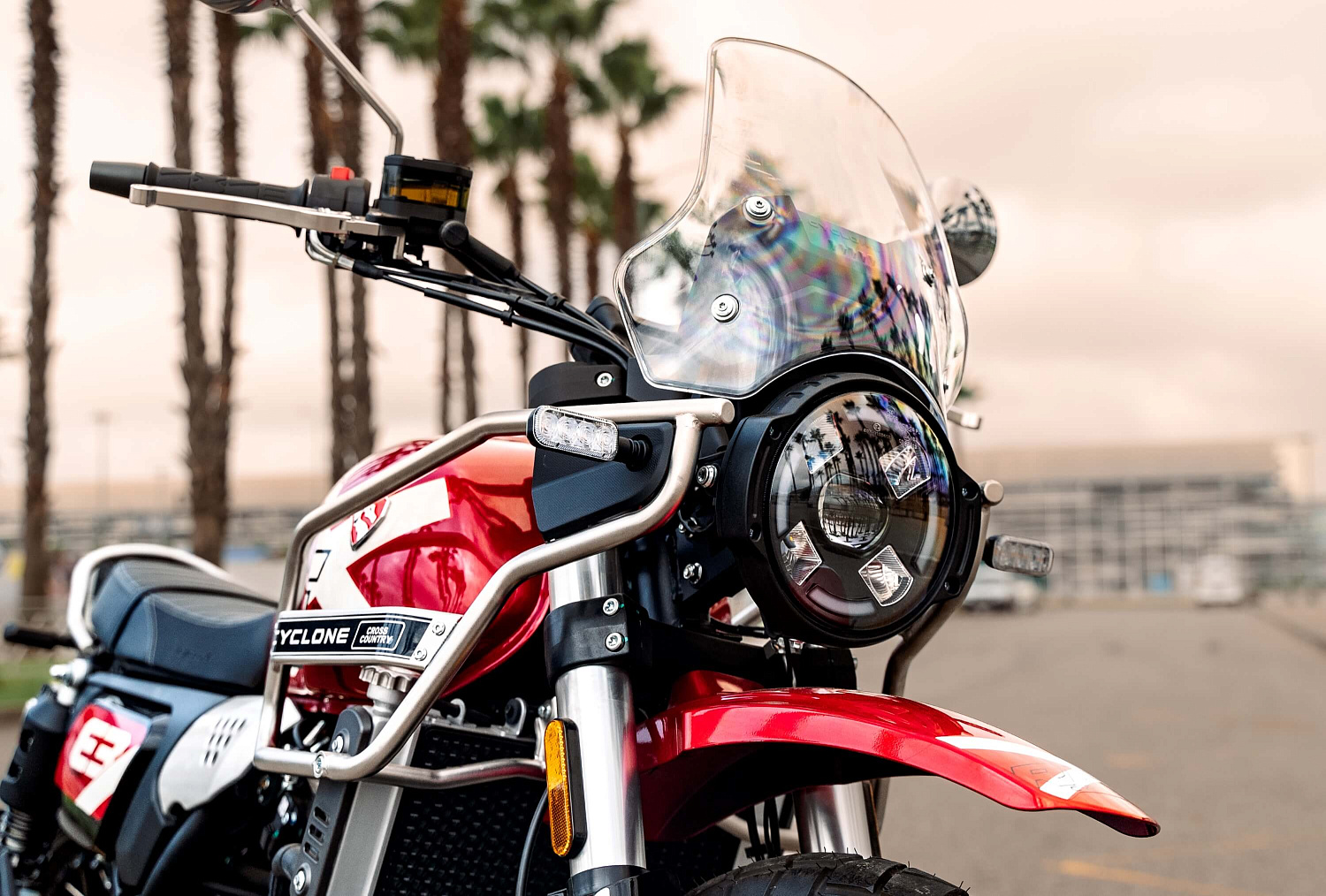 Мотоцикл CYCLONE RE3 Scrambler