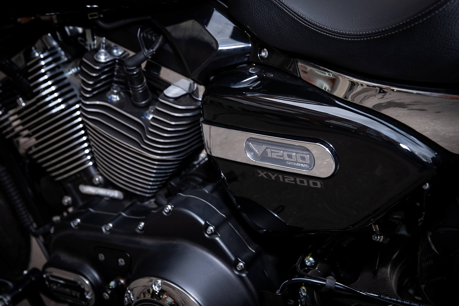 Мотоцикл GROZA V1200