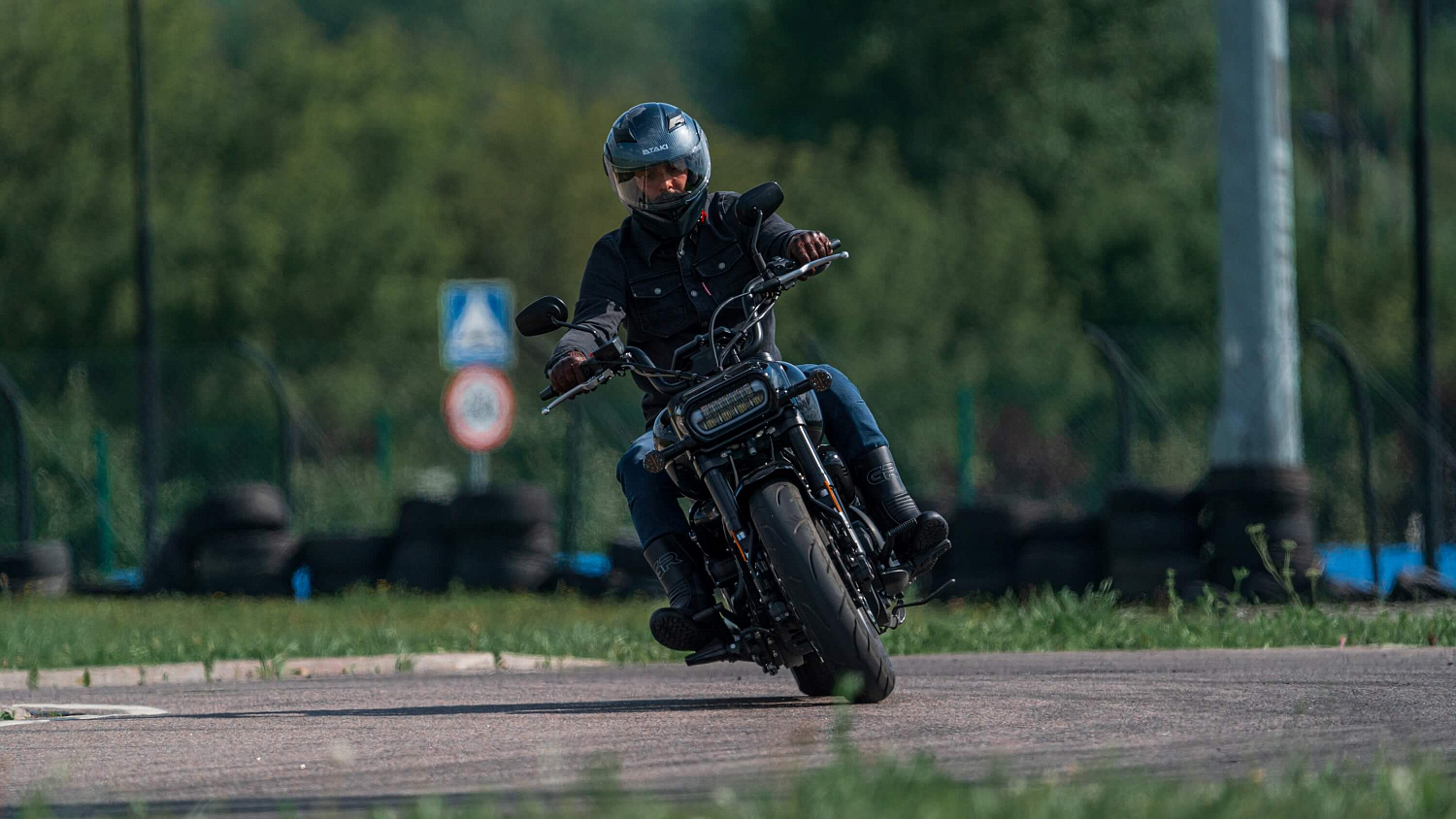 Мотоцикл GROZA YL800