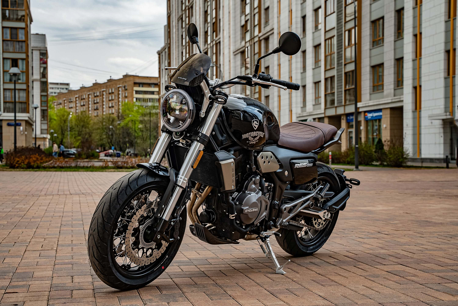 Мотоцикл CYCLONE RE5 (SR600)