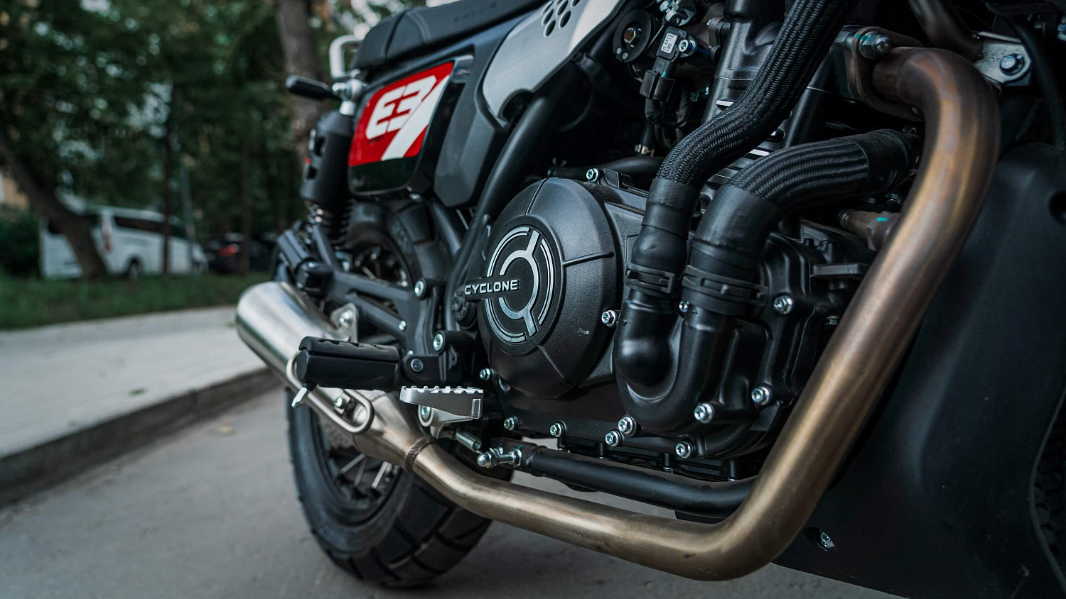 Мотоцикл CYCLONE RE3 Scrambler