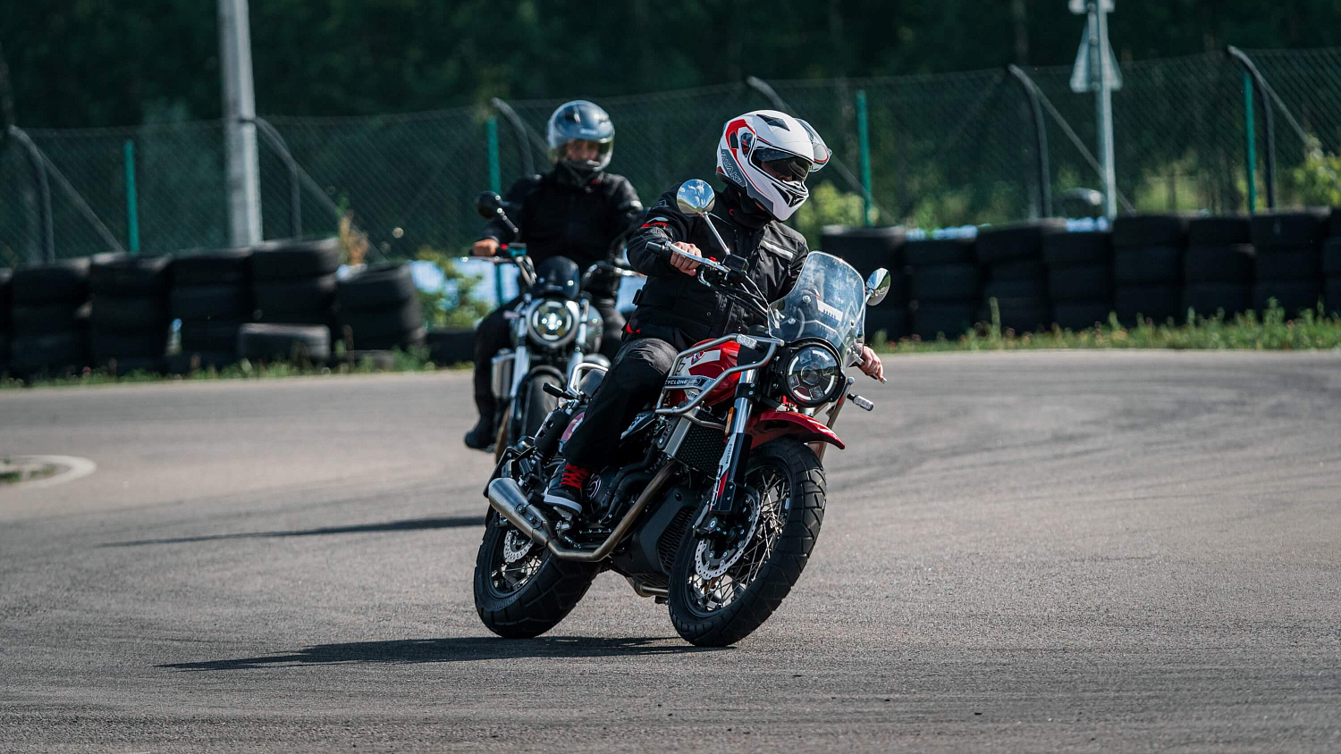 Мотоцикл CYCLONE RE3 Scrambler