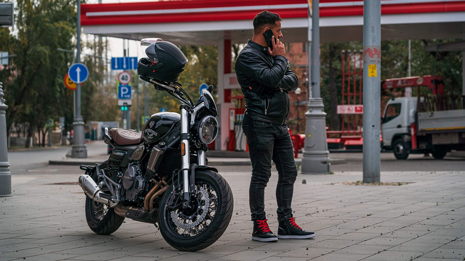 Мотоцикл CYCLONE RE5 (SR600)