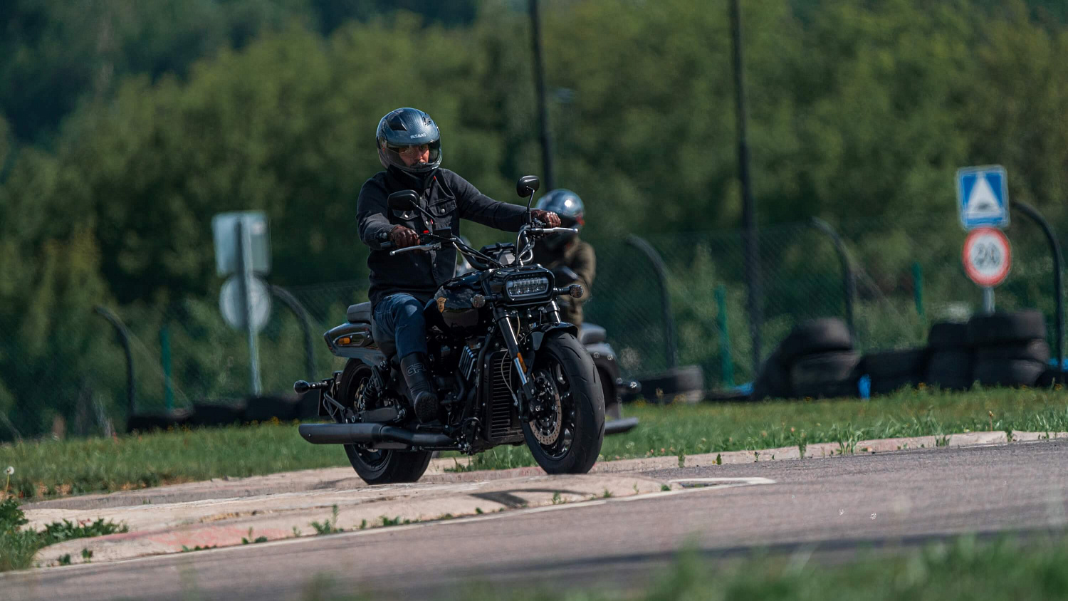 Мотоцикл GROZA YL800