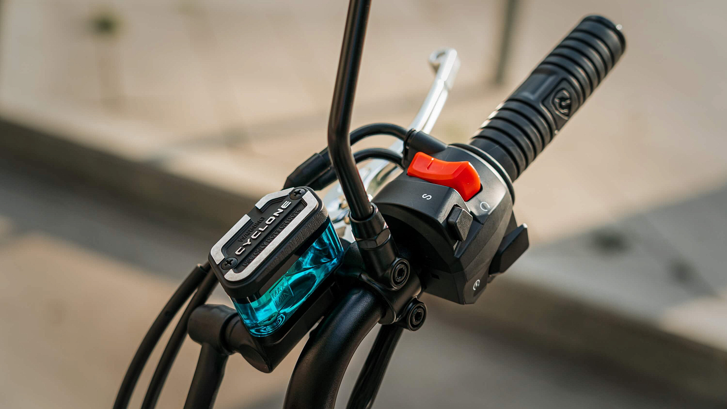 Мотоцикл CYCLONE RE401