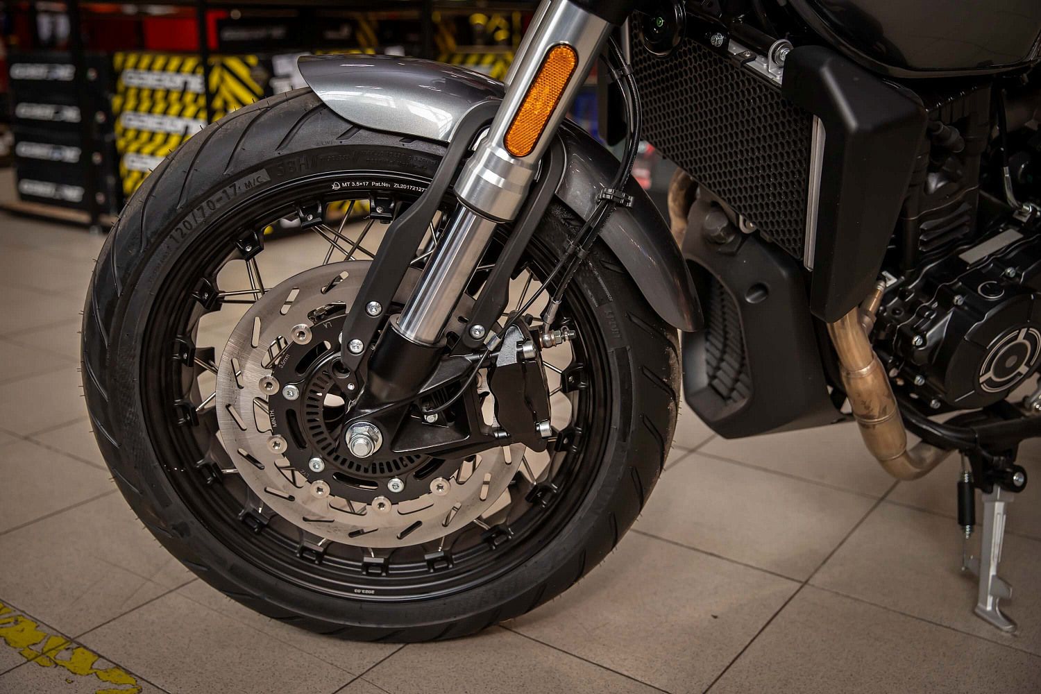 Мотоцикл CYCLONE RE3