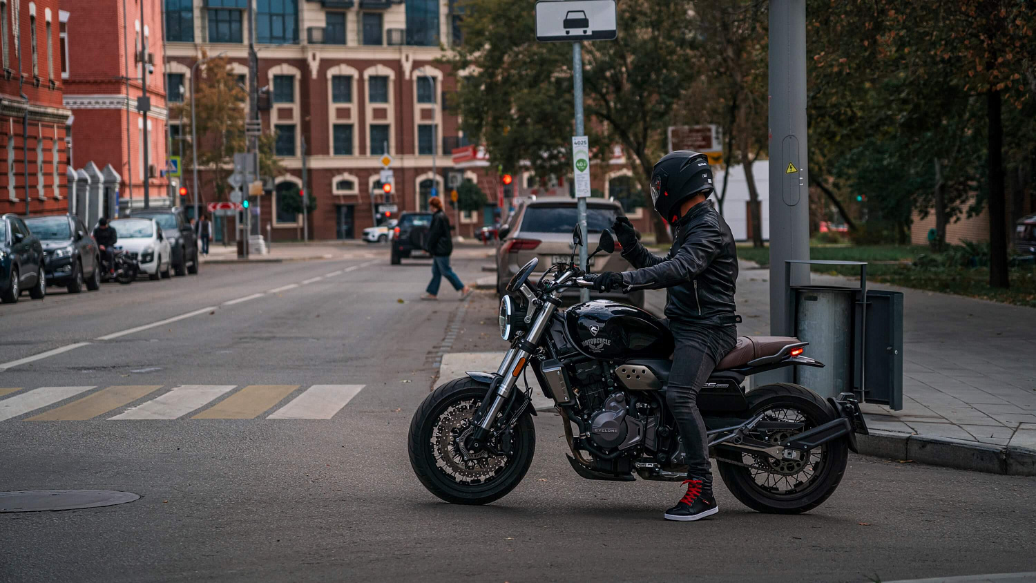 Мотоцикл CYCLONE RE5 (SR600)