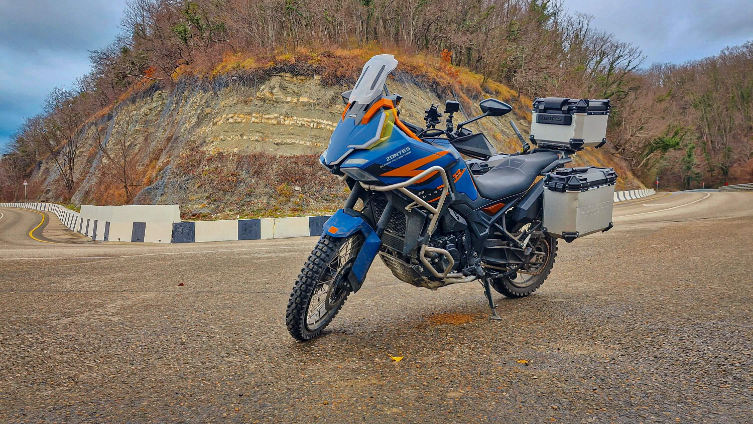 Мотоцикл ZONTES ZT703-F 21/18