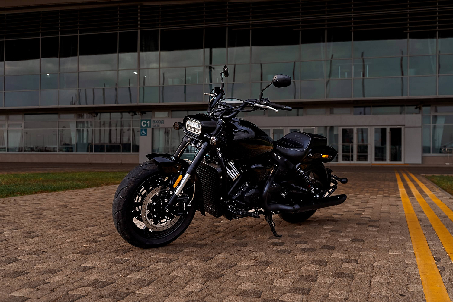 Мотоцикл GROZA YL800