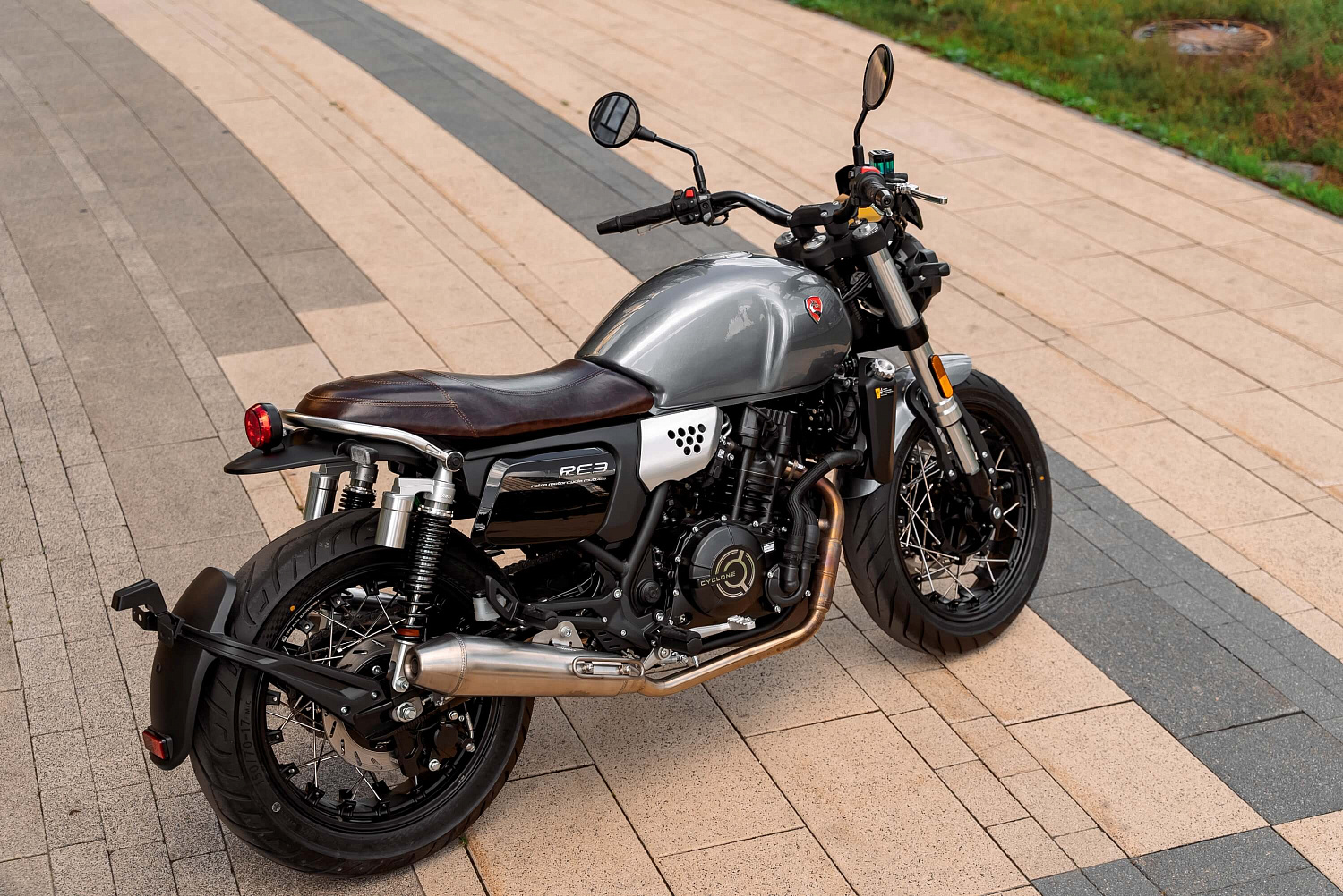 Мотоцикл CYCLONE RE3