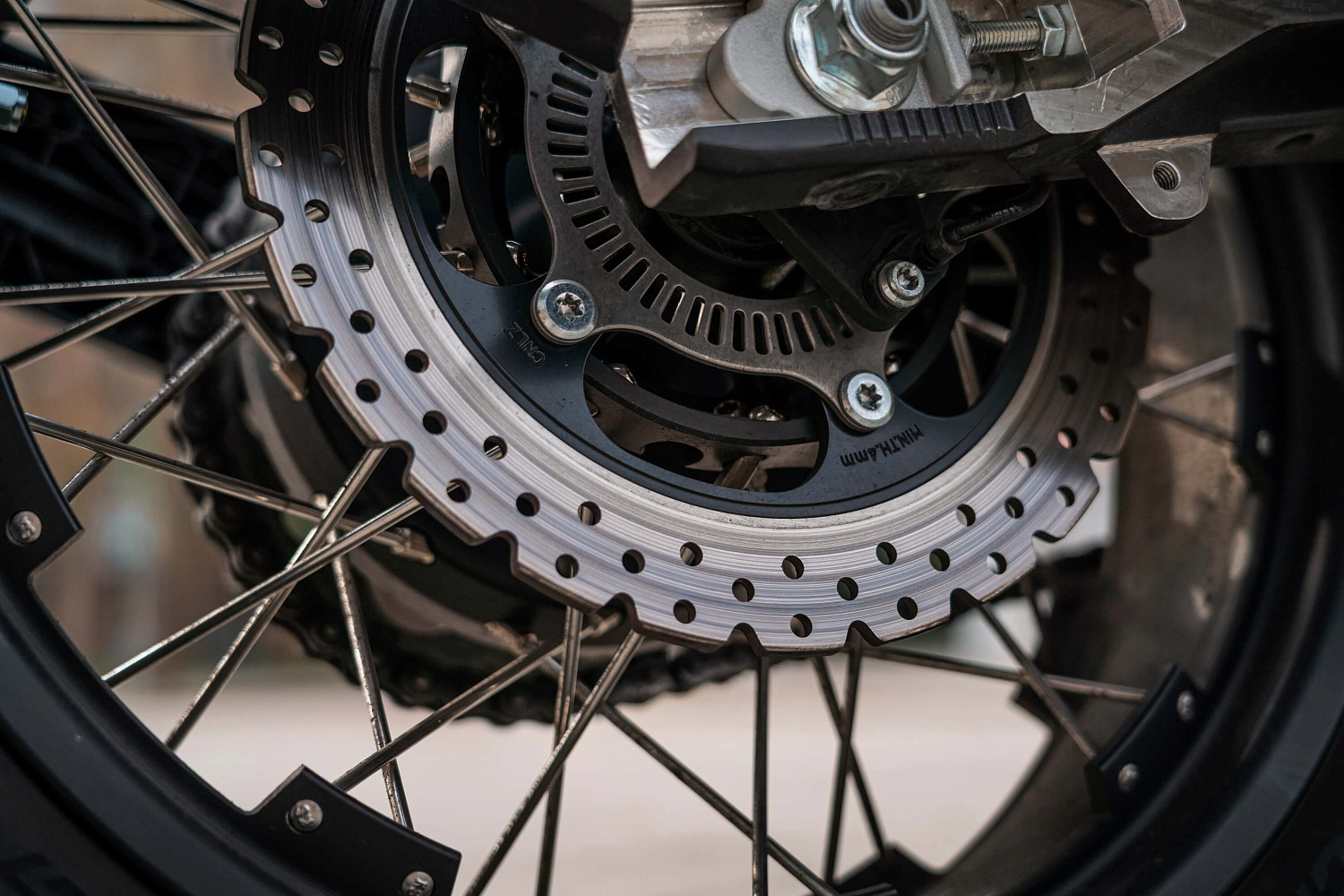 Мотоцикл CYCLONE RE5 (SR600)