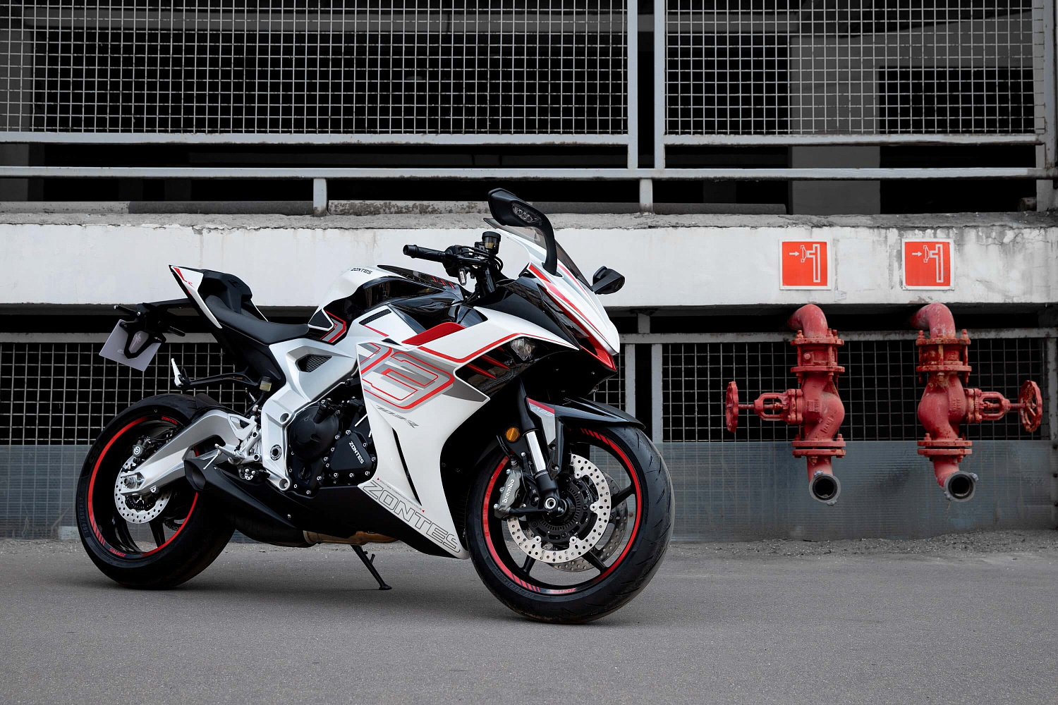 Мотоцикл ZONTES ZT703-RR