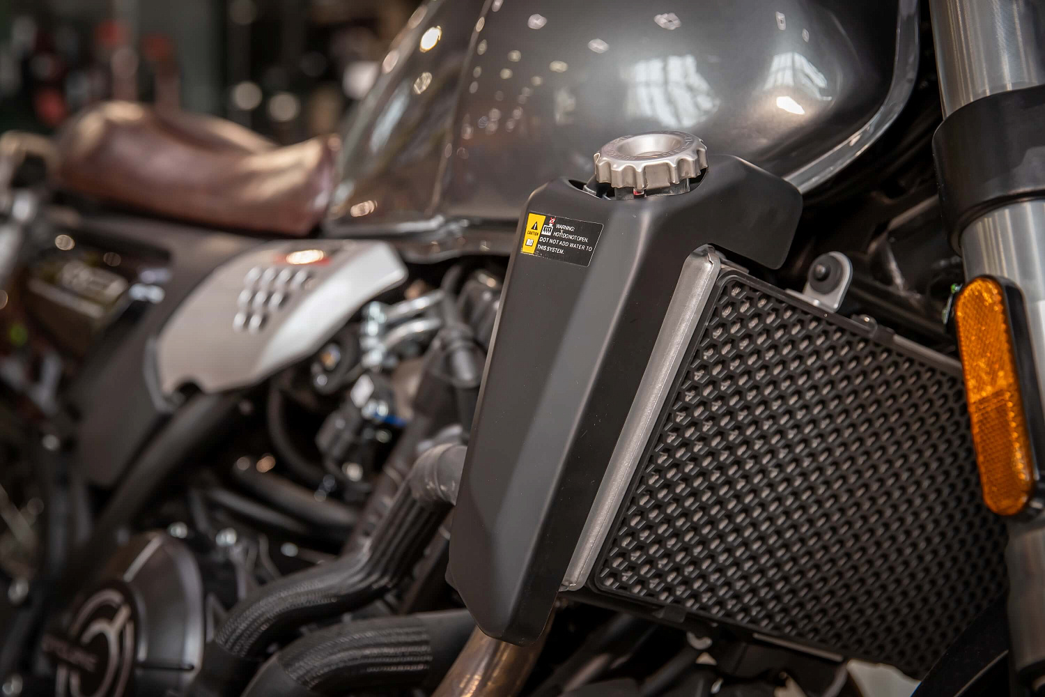 Мотоцикл CYCLONE RE3